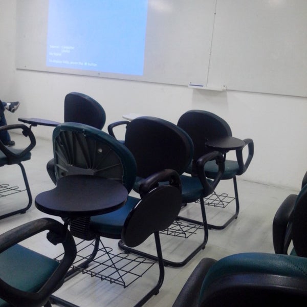 Photo taken at Faculdade Boa Viagem by Adriano R. on 10/21/2013