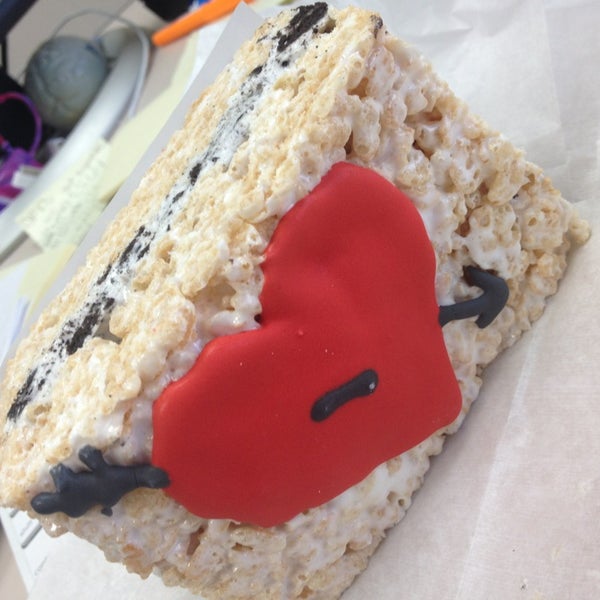 Round Island Sweet Shoppe Dessert Shop in Port Huron