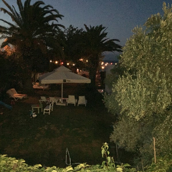 Foto tomada en Daphnis  por Merve K. el 8/16/2016