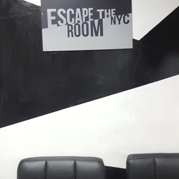 Foto tirada no(a) Escape The Room NYC por Grace S. em 10/15/2017