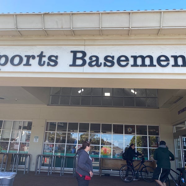 Photo taken at Sports Basement by UltraJbone166 on 12/14/2019