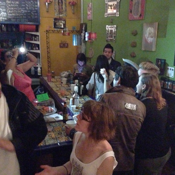 11/2/2013 tarihinde Drew F.ziyaretçi tarafından Beaner Bar'de çekilen fotoğraf