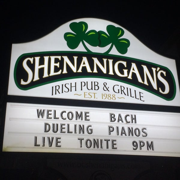 Das Foto wurde bei Shenanigan&#39;s Irish Pub &amp; Grille von Courtney H. am 8/3/2015 aufgenommen