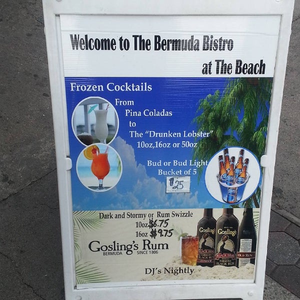 Foto diambil di Bermuda Bistro At The Beach oleh Ray P. pada 7/14/2015