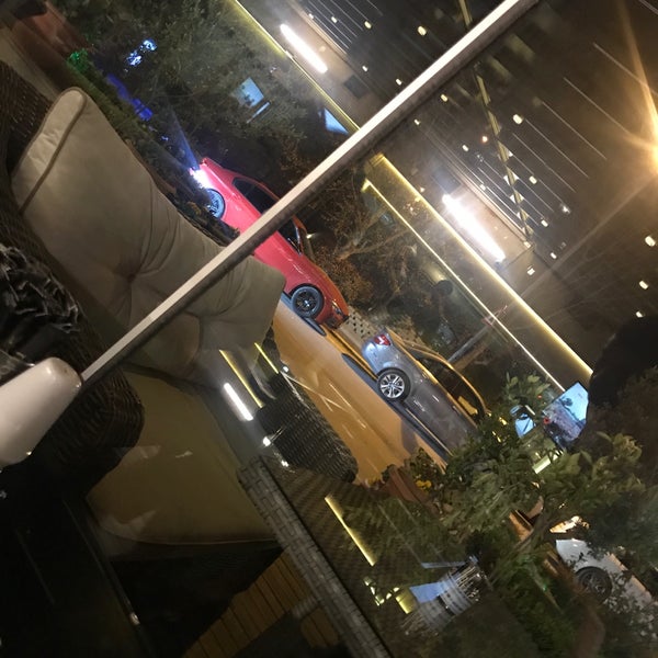 4/15/2018にUFuk K.がRubaS Nargile Cafeで撮った写真