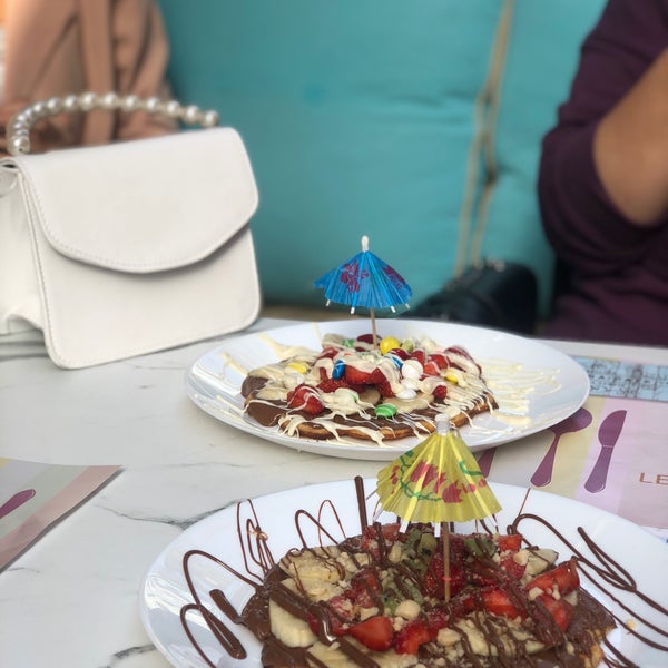 10/4/2020 tarihinde Betül Ö.ziyaretçi tarafından Çengelköy Waffle'de çekilen fotoğraf