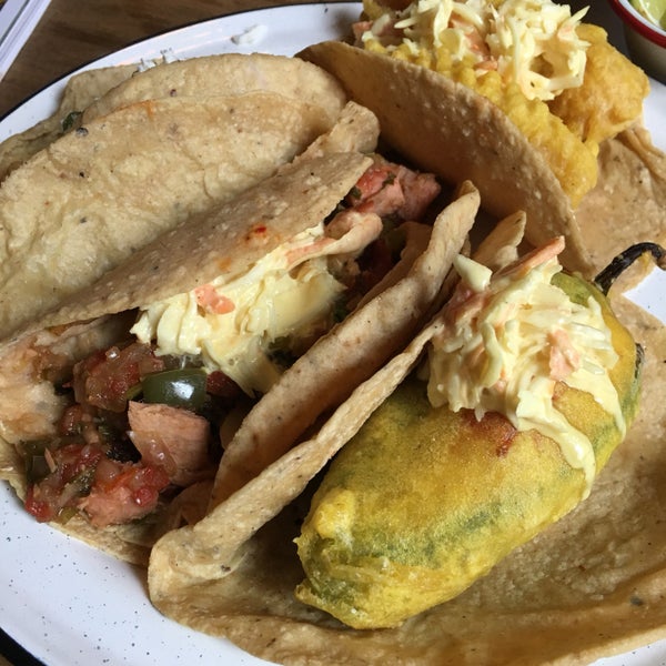 รูปภาพถ่ายที่ Baja Streetfood โดย Rodrigo D. เมื่อ 3/24/2017