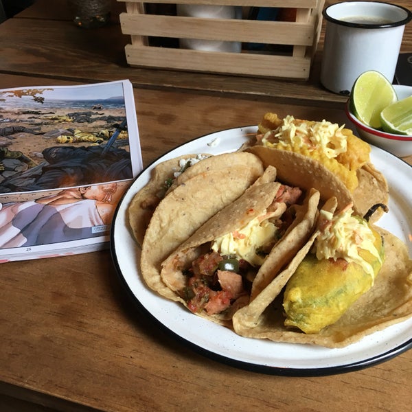 3/24/2017 tarihinde Rodrigo D.ziyaretçi tarafından Baja Streetfood'de çekilen fotoğraf