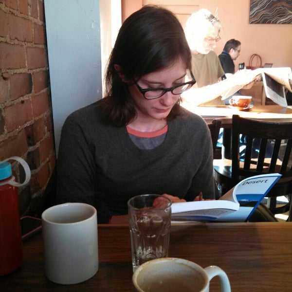10/19/2013にAbby M.がAmherst Coffee + Barで撮った写真