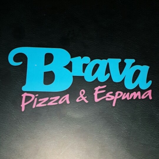 รูปภาพถ่ายที่ Brava Pizza &amp; Espuma โดย Ana Leydis R. เมื่อ 11/23/2013