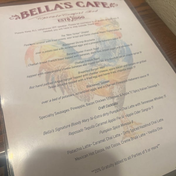 รูปภาพถ่ายที่ Bella&#39;s Cafe โดย Maza M. เมื่อ 11/9/2022
