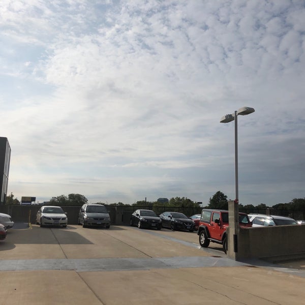 Square parking. Square parking. Пандус для подземной парковки. Жби паркинг. Square parking.