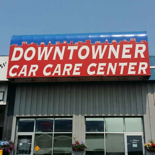 Das Foto wurde bei Downtowner Car Wash von Alex G. am 7/31/2014 aufgenommen