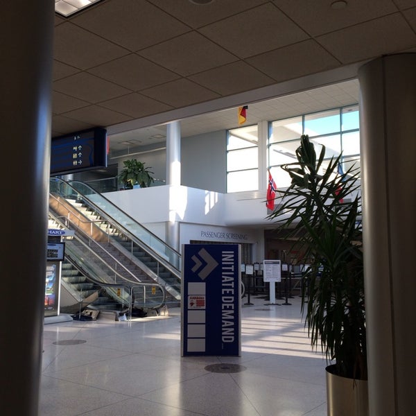 9/29/2013에 April S.님이 La Crosse Regional Airport (LSE)에서 찍은 사진