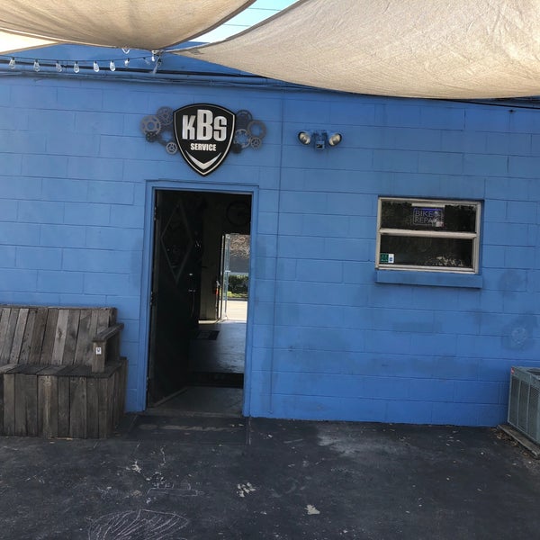Foto tirada no(a) Kyle&#39;s Bike Shop por Lisa I. em 1/15/2018