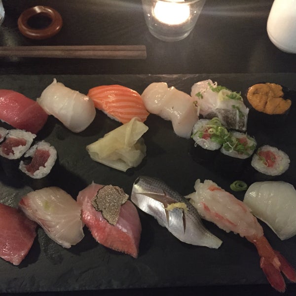 6/17/2017 tarihinde Lisa I.ziyaretçi tarafından Nare Sushi'de çekilen fotoğraf