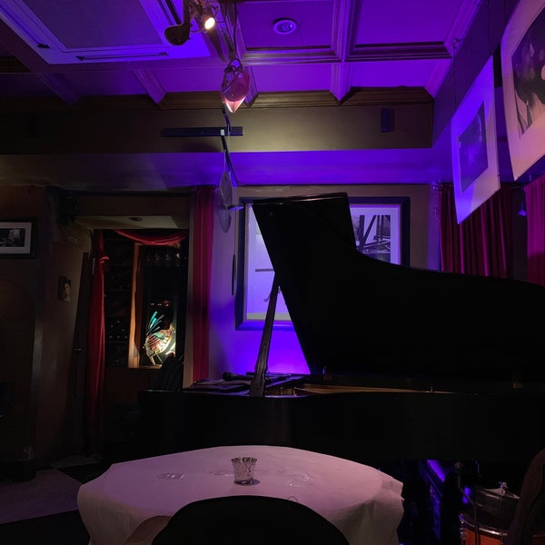 Photo taken at Carli&#39;s Fine Bistro and Piano by Daurys N. on 4/30/2019