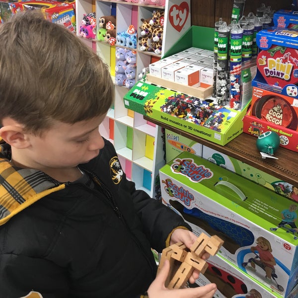 Brookside Toys & Science 5 tips from 245 visitors