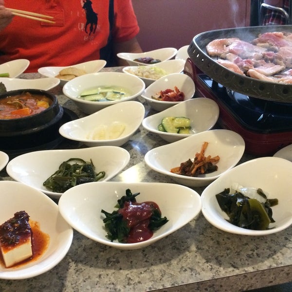 Снимок сделан в Asian Kitchen Korean Cuisine пользователем Thomas เติม C. 8/31/2014