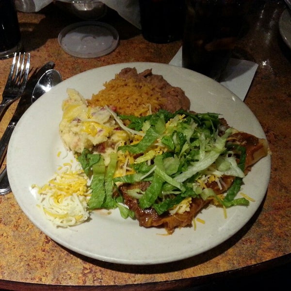 รูปภาพถ่ายที่ Abuelo&#39;s Mexican Restaurant โดย Eddie F. เมื่อ 3/7/2013