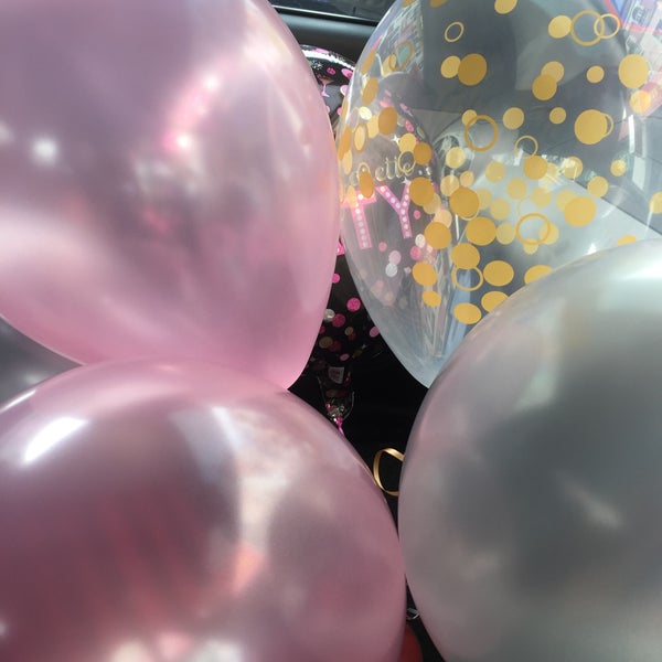 Balloon Buzz Party Center 1 tip from 462 visitors