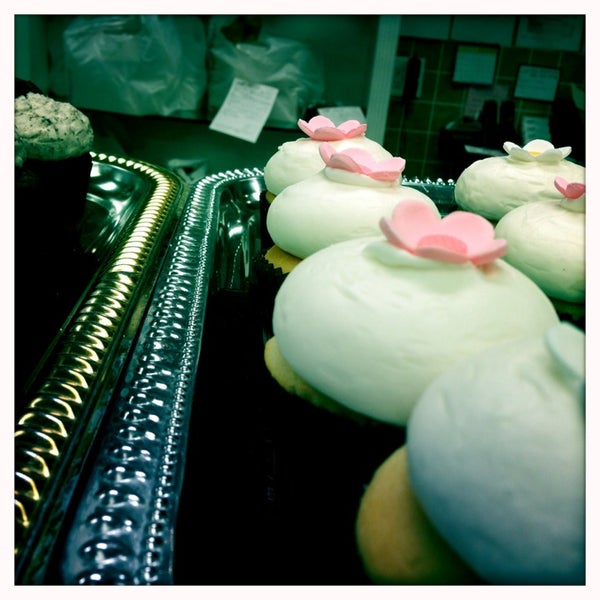 12/22/2012 tarihinde Richard S.ziyaretçi tarafından Dewey&#39;s Bakery'de çekilen fotoğraf