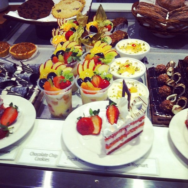 just around the corner bandra