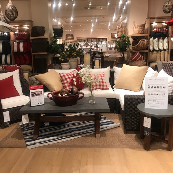 Pottery Barn Outlet, Pottery Barn Outlet (33,200 square fee…
