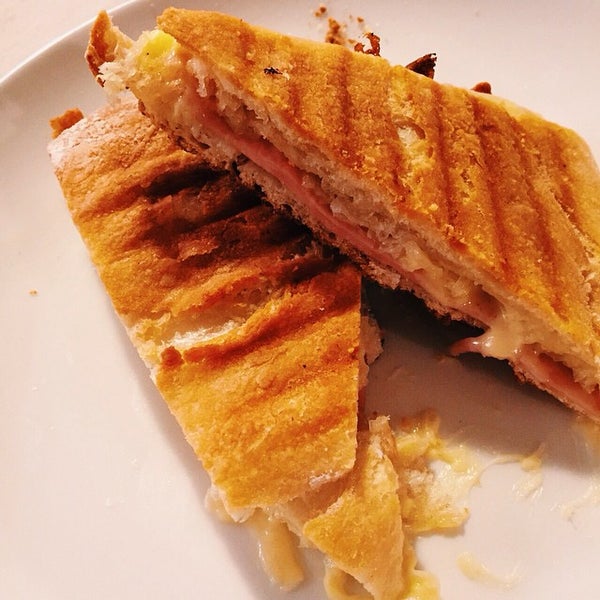 OMA Bistró L'Antiga Esquerra de l'Eixample Barcelona