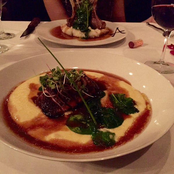Foto diambil di Chef Adrianne&#39;s Vineyard Restaurant and Wine Bar oleh Daniel M. pada 6/3/2015