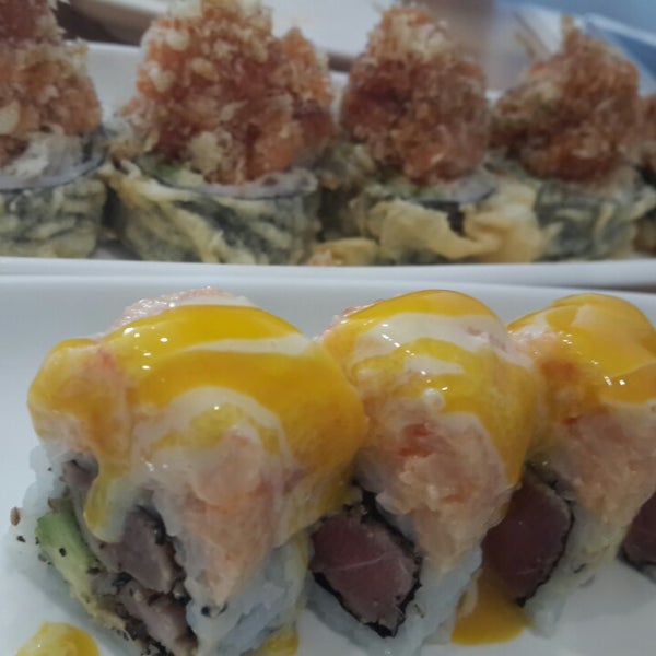 Foto scattata a Mogu Sushi da Jayssie T. il 7/3/2014