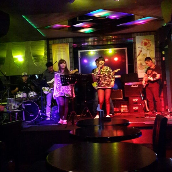 Living bar