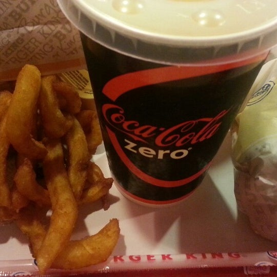 5/14/2014 tarihinde Dion d.ziyaretçi tarafından Burger King'de çekilen fotoğraf