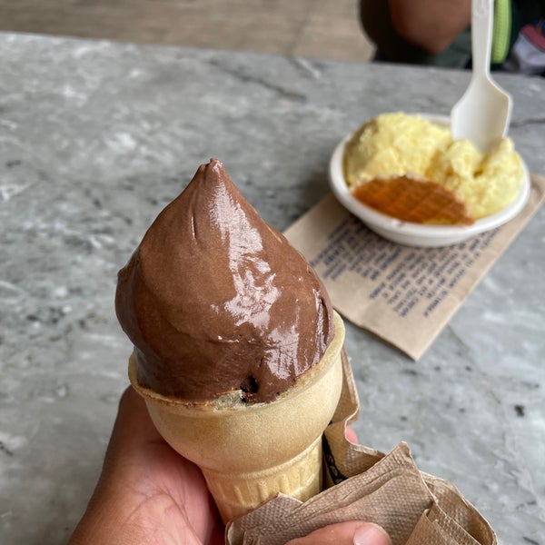 7/8/2022 tarihinde Israel R.ziyaretçi tarafından Jeni&#39;s Splendid Ice Creams'de çekilen fotoğraf