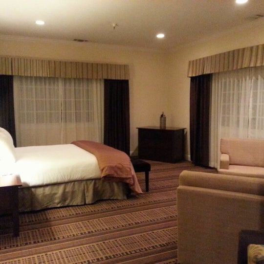 Das Foto wurde bei Toll House Hotel von Oscar R. am 1/13/2013 aufgenommen