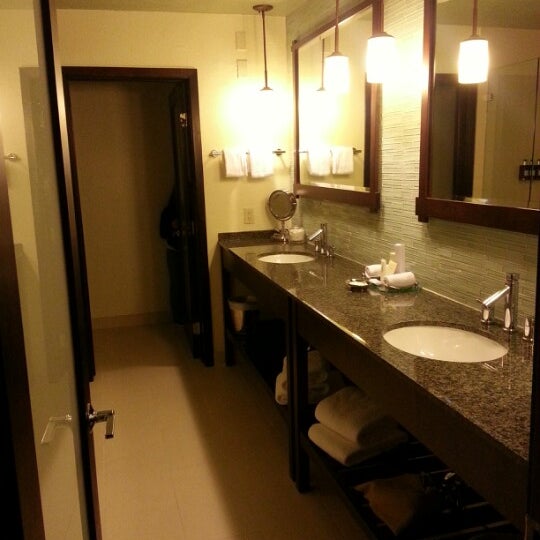 Das Foto wurde bei Toll House Hotel von Oscar R. am 1/13/2013 aufgenommen