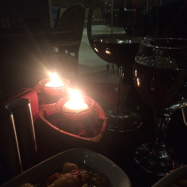 1/29/2016에 Buğra Y.님이 Cosy Wine &amp; Dine에서 찍은 사진