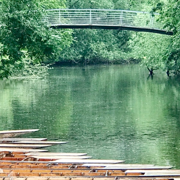 Photo taken at Cherwell Boathouse by Francis D. on 6/24/2019
