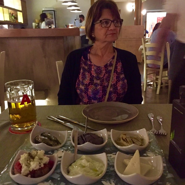 10/7/2016 tarihinde Li L.ziyaretçi tarafından Alana Restaurant'de çekilen fotoğraf