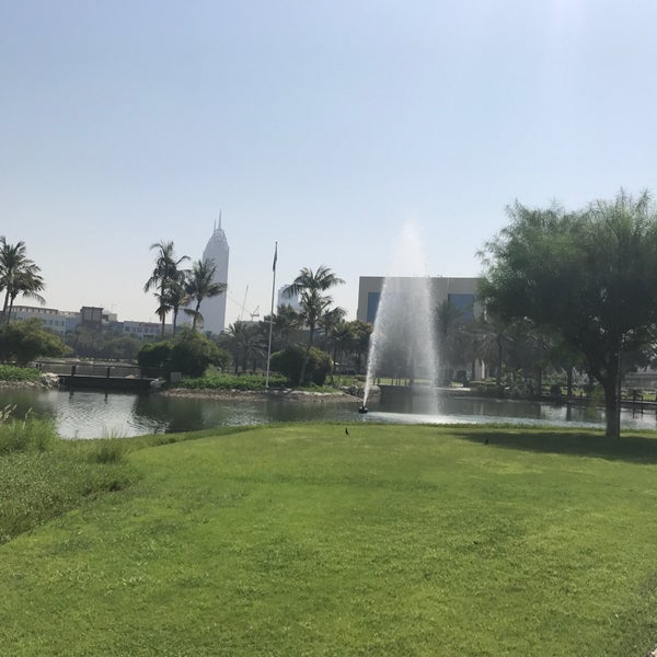 Foto tirada no(a) Dubai Internet City por Maha I. em 6/14/2017