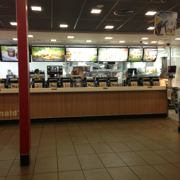 Foto scattata a McDonald&#39;s da Aseel D. il 8/15/2013
