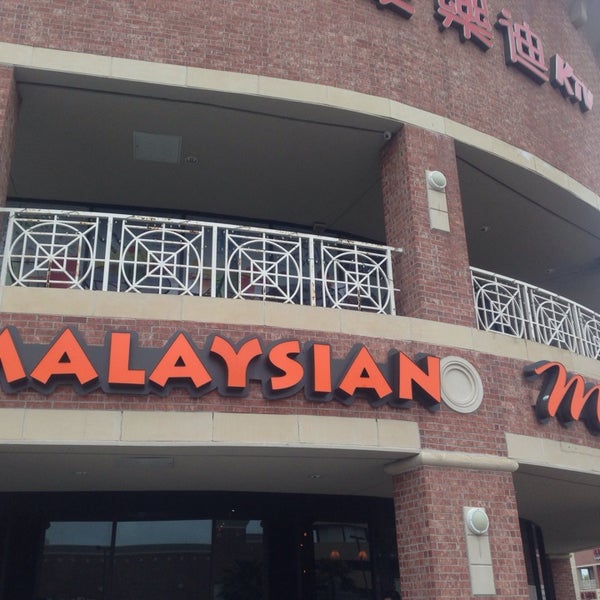 Foto scattata a MAMAK Malaysian Restaurant da Fawwaz N. il 3/15/2014
