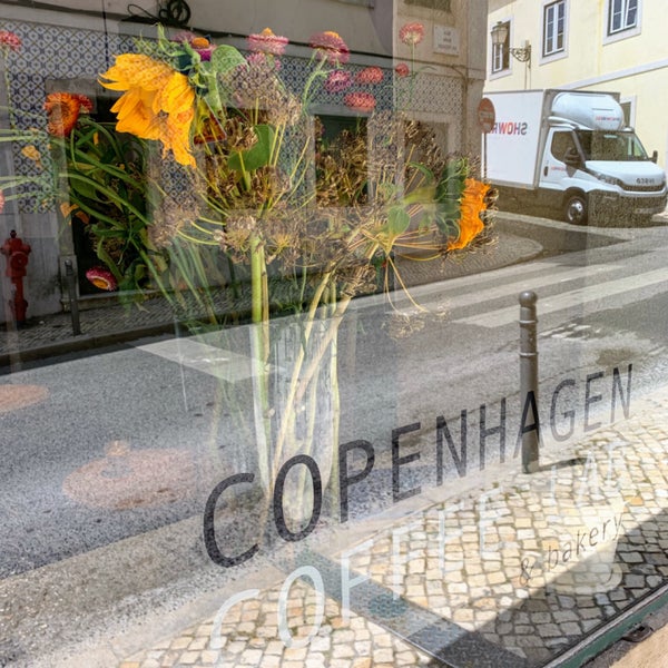 รูปภาพถ่ายที่ Copenhagen Coffee Lab โดย Noah W. เมื่อ 5/22/2019