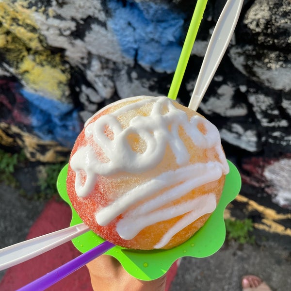 Photo taken at Scandinavian Shave Ice by Noah W. on 12/23/2020