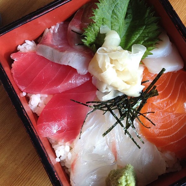 2/7/2013 tarihinde Ari K.ziyaretçi tarafından Kushi Izakaya &amp; Sushi'de çekilen fotoğraf