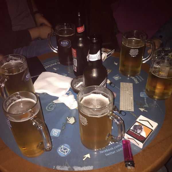 Foto tomada en Vosvos Cafe&#39;Bar  por Murqt Y. el 10/6/2018