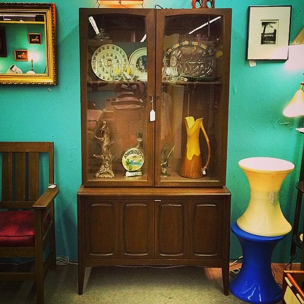 Photo taken at Nido Vintage Furnishings by Charity R. on 6/25/2014