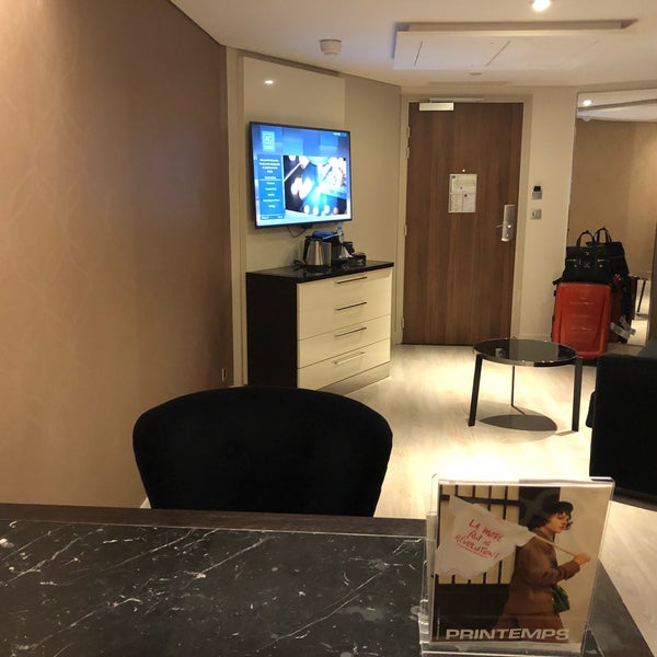 9/16/2018にAileen V.がAC Hotel by Marriott Paris Porte Maillotで撮った写真