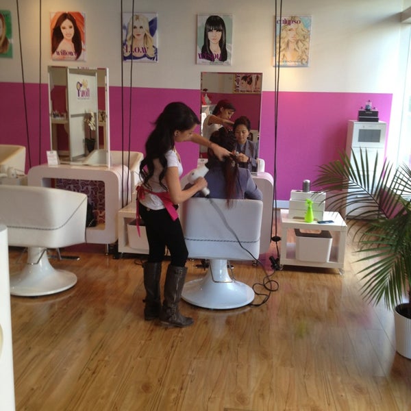 FLOW Blow Dry & Beauty Bar Hair Salon in Reston