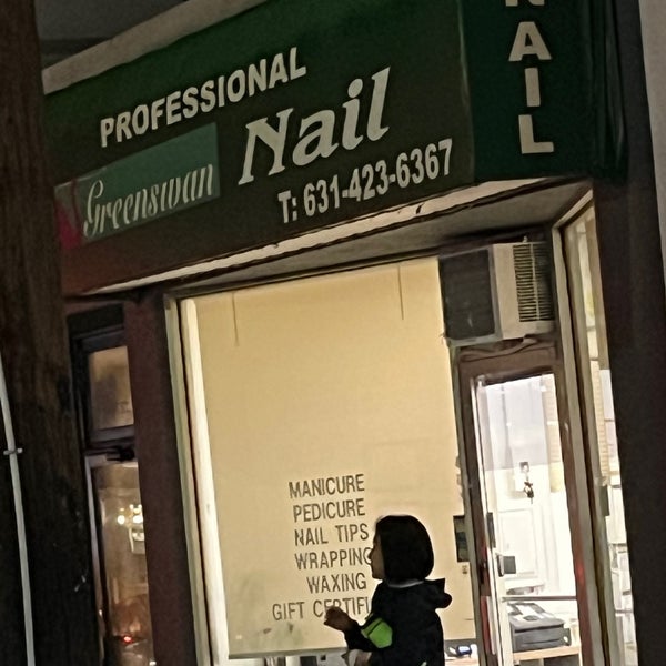 Green Swan Nails 8 Green St